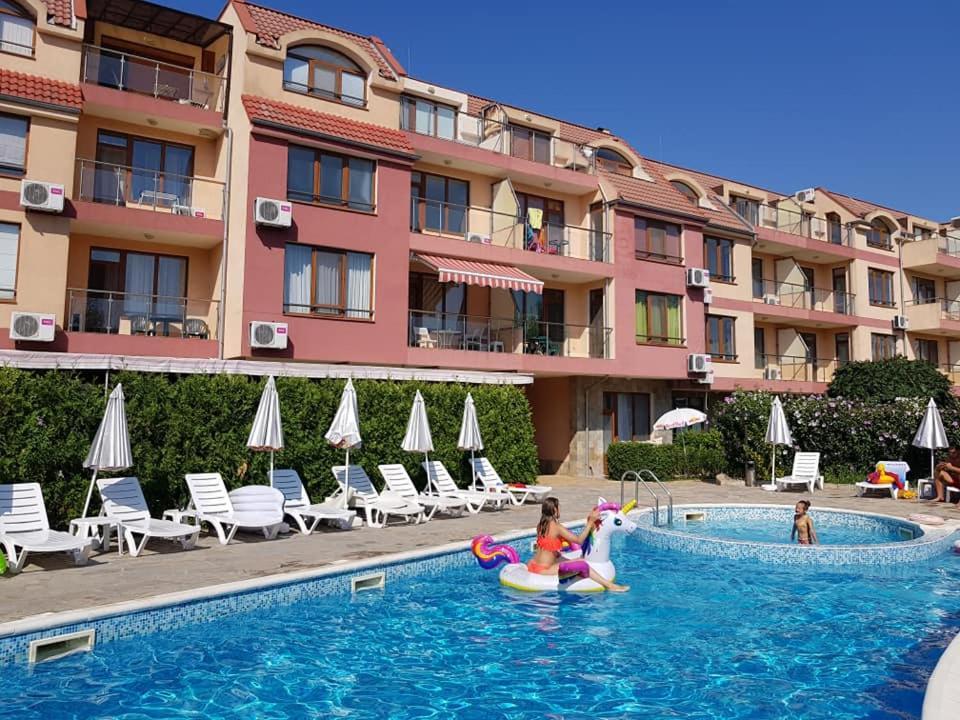Cozy Studio At Camping Gradina Sozopol Bagian luar foto